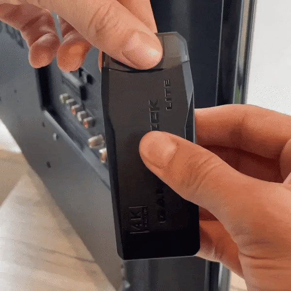 Gamestick Retrò Upplev barndomens spel igen – direkt på din TV.